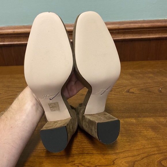 J Crew Maisie ankle-strap heels in Italian suede
Item BP331 - Picture 6 of 7